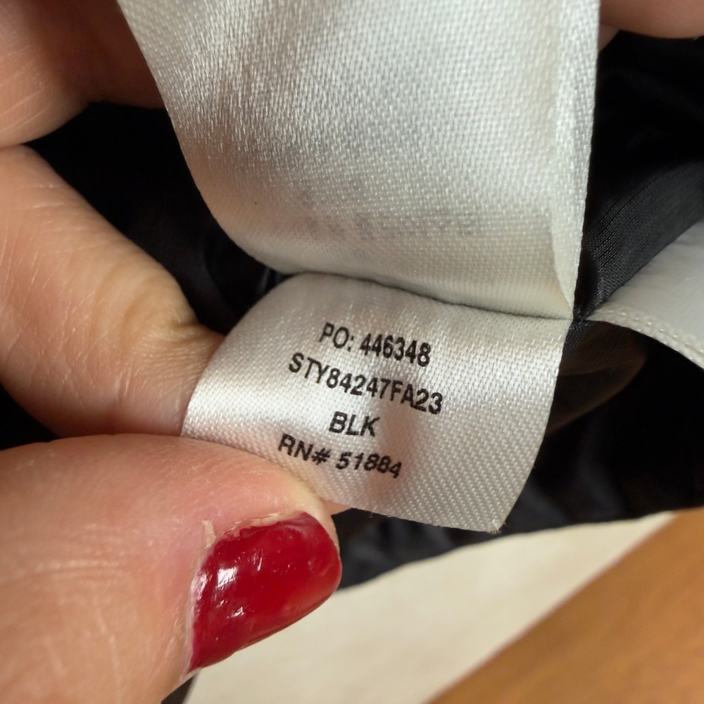 Patagonia Black Quilted Vest - Picture 4 of 8